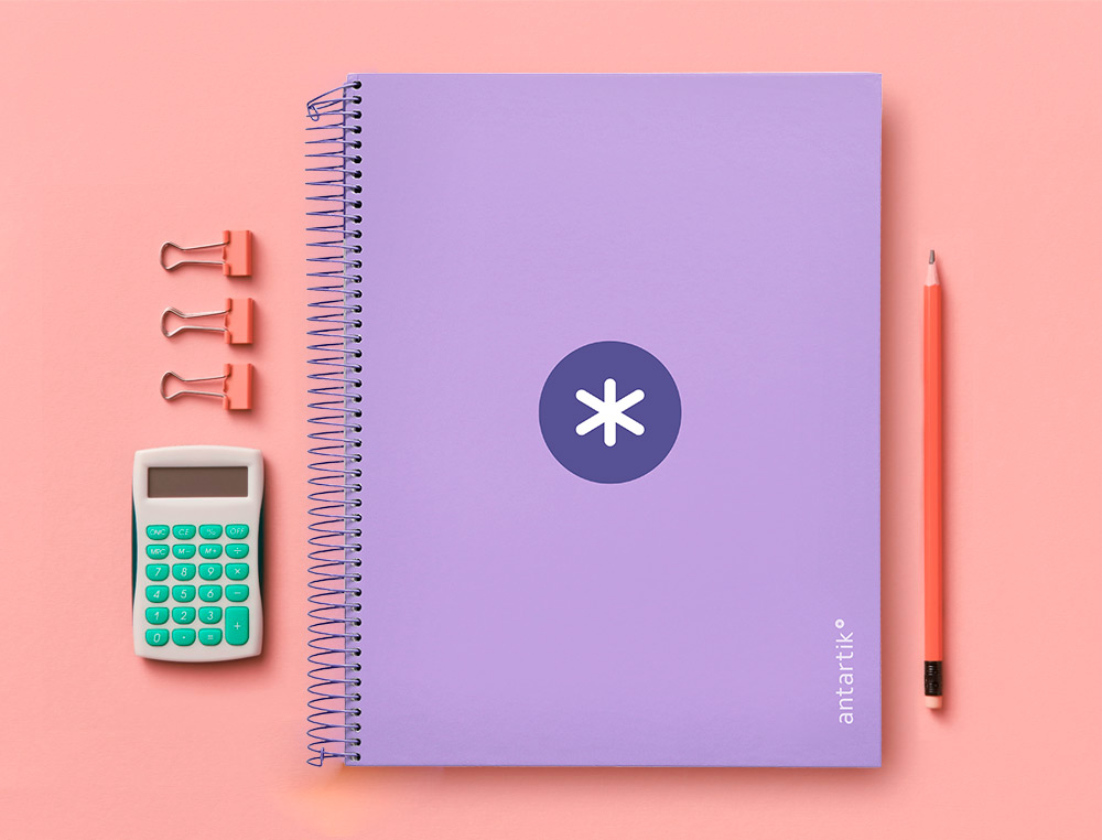 CUADERNO ESPIRAL A4 MICRO ANTARTIK TAPA FORRADA 120H 90 GR CUADRO 5MM 5 BANDAS 4 TALADROS COLOR LAVANDA