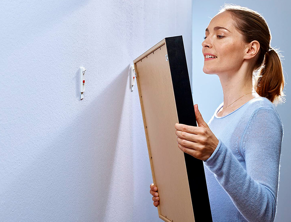 CLAVO AUTOADHESIVO TESA SUJECION HASTA 2 KG USO PAREDES PINTADAS REMOVIBLE BLISTER DE 2 UNIDADES