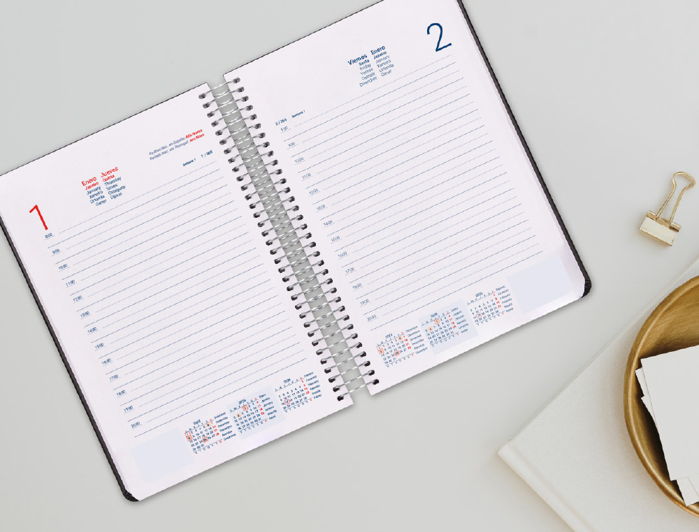 AGENDA ESPIRAL LIDERPAPEL SANTORINI A6 2026 DIA PAGINA AZUL PAPEL 60 GR FSC