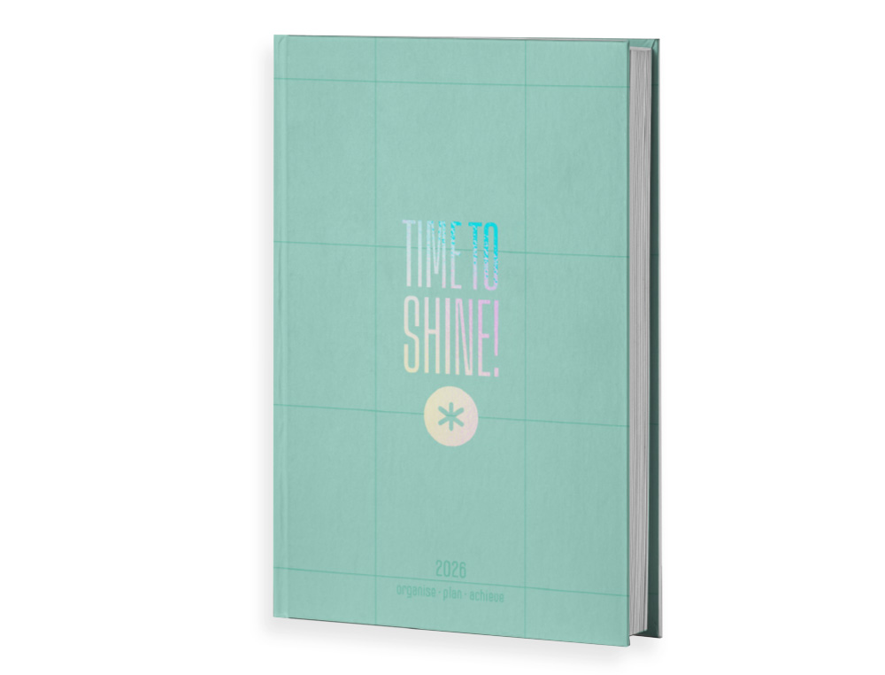 AGENDA ENCUADERNADA ANTARTIK TIME TO SHINE A5+ 2026 DÍA PÁGINA VERDE PAPEL 80G FSC